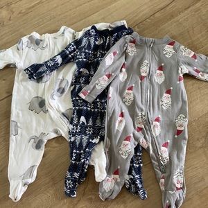 Gender neutral old navy footie pjs size 3-6 months